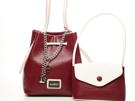 GB31 Classic Multi-Zip Crossbody Bag